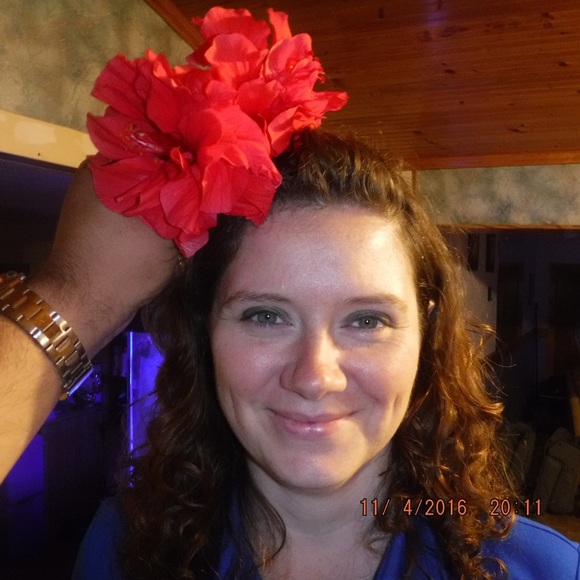 Meet your Posher, Beverlyn - Picture 4 of 8